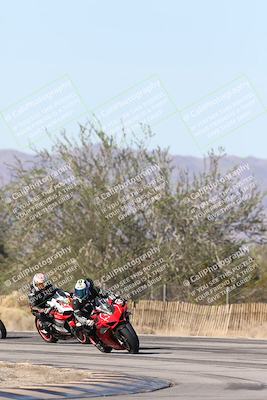 media/Dec-01-2025-Moto Forza (Mon) [[2daa91e15f]]/3-Beginner Group/Session 3 (Turn 3)/